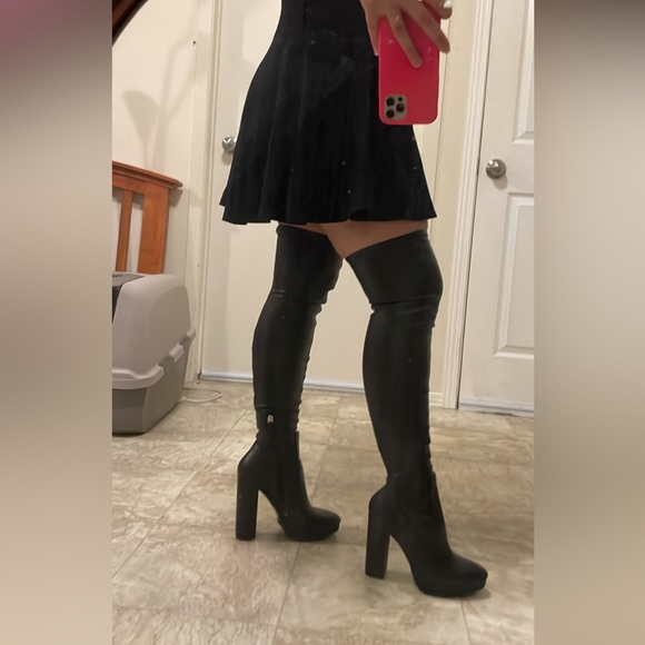 Leather healed high boots - Picture 2 of 4